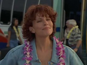 Simmone Jade Mackinnon in Baywatch Hawaii (S10E01)