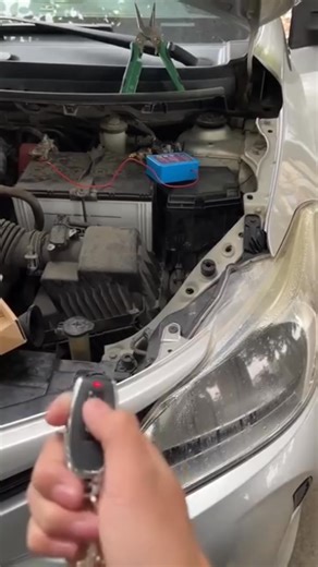 Hate that freezing moment when you step into your car in winter ❄️With our Wireless Remote Control Battery Relay Switch, you can start your engine and warm up your car from inside your home.✨ 🚗 Remote Start & Warm-Up/Cool-Down,Start your car from up to 30m away ✅ Anti-Drain: Keeps battery charged even after 2 weeks of parking. ✅ Anti-Theft: Remote disable engine, thieves stand no chance. ✅ Easy Install: 10 mins DIY, fits cars, RVs, motorcycles & all 12V batteries. ✅ Durable: CE certified, high-