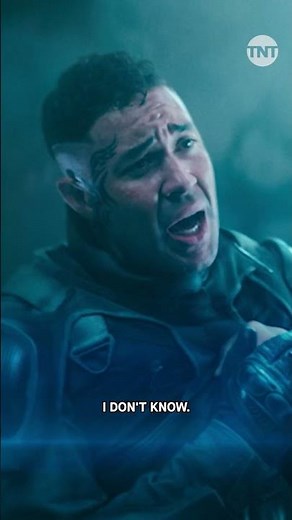 Black Adam takes justice to new heights! ⚡🪂 #BlackAdam (2022) | TNT
