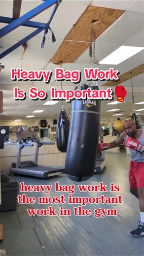 Unlock Your Skills: Mastering the Heavy Bag in Boxing for Ultimate Skill Development 🥊📚🎯#BoxingTips #boxingcoach #boxeo #boxinglessonsforbeginners #boxingtraining #heavybag #heavybagworkout