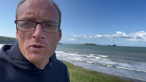 4.2K views · 91 reactions | Absolutely stunning day in Rhossili Sunflowers  today. Lovely walk along the cliffs to Kings Head, Gower followed by a visit to PJ's Surf Shop and coffee The Lookout Rhossili and a gorgeous meal at The Bay Bistro & Coffee House Fantastic walk, easy parking, just 15 minutes from site. Look forward to seeing you all this summer or next. Book now www.threecliffsbay.com | Three Cliffs Bay Holiday Park | Facebook