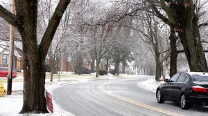 Why you should never use your cruise control during winter weather, other driving tips