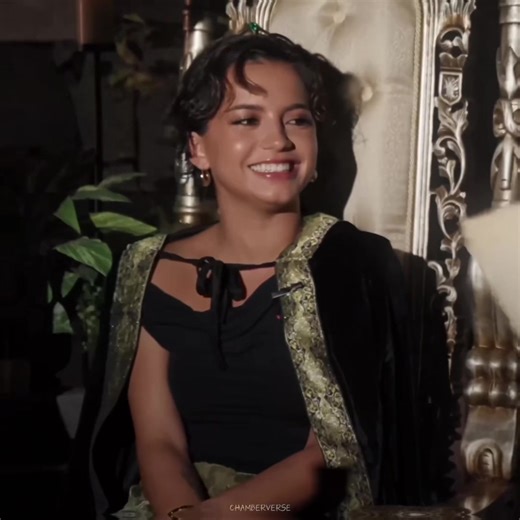 I love her short hair she looks so cutie in the thumbnail 💟 scp: fragmentpacks on insta 🎵: coloring: exposed #isabelamerced #isabelamercededit #kayalienromulus #kayalienromulusedit #alienromulus