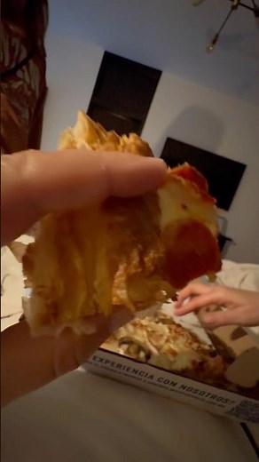 Pizza ‪@dominos‬ de Croissant y sartén Carbonara