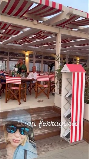 MARA VENIER festeggia l'estate con Nicola e il nipote Iaio