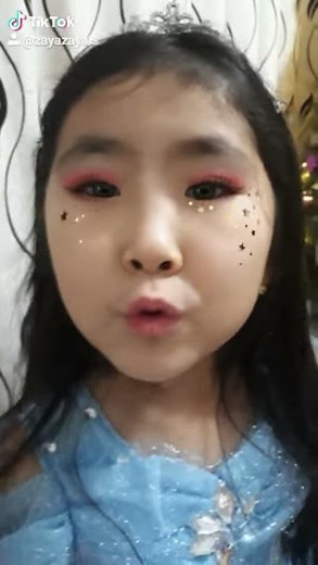 Shrek, Fiona's bird Hum