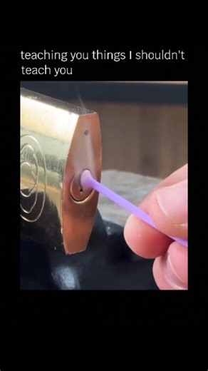 Teaching You things that nobody does | People say you can unlock a lock with hot plastic — but here’s what actually happens. The plastic softens unevenly, doesn’t capture the pin... | Instagram