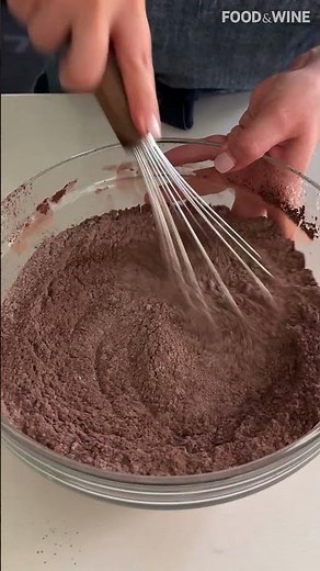 How to Make Chocolate Cake from 'The Bear'