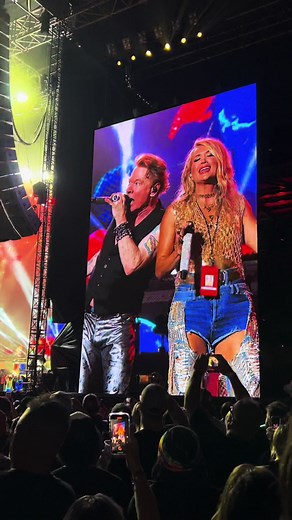 Unforgettable Guns N Roses Concert Moment with Carrie Underwood in Nashville