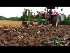 Pflügen mit Steyr 8075 und Regent 3-Schaar Pflug. (4K)