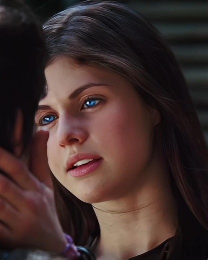 Those eyes are unreal 👀💓#eyes #alexandradaddario #ytshorts