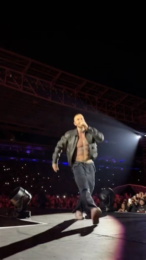 Maroon 5 Delivers Incredible Live Performance on 2026 World Tour! 🎸
