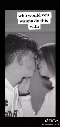 Cute Couples Sharing Sweet Kisses Moments