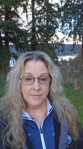 Behind the scenes of what is working right now for agents, lenders, and real estate pros heading into 2026. 4 lessons we learned from 2025: 1. The market rewards strategy, not speed 2. Relationships beat algorithms 3. Creative financing is back 4. Collaboration is the edge If you want a partner who is already planning for 2026, reach out. I will show you what is working in this market. #RealEstate #Mortgage #HousingMarket #RealEstateAgent #LoanOfficer #HomeBuying #HomeSelling #2026Strategy #Clie