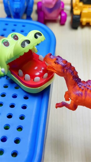 The Dinosaur vs. The Crocodile #toys #asmr #satisfying