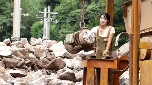 999K views · 33K reactions | 村里修公路用的打沙机电机坏了，我花了3天时间弄好，还好没有耽误进度 | Sand blasting machine motor for road construction【林果儿】 #repair #修理 #mechanical #林果儿 #机器 #fblifestyle | 林果儿 | Facebook