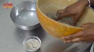 Cuisine Africaine: la bouillie de Mil concoctée par Tantie Saly Plus de recette 👉 https://www.youtube.com/watch?v=NEbyWJdakGs #Culture #Restauration | Abidjan.net