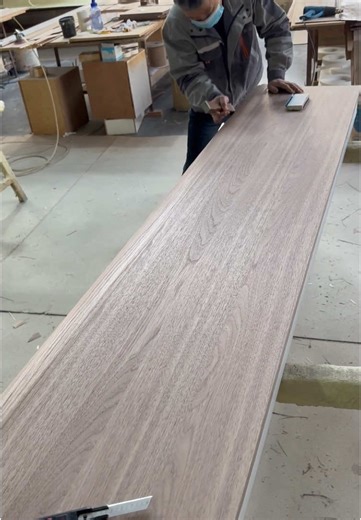 Manual Black Walnut Veneer Repair Techniques