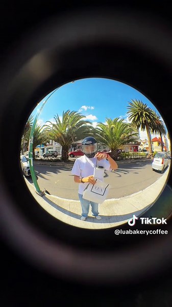 🚚 Nuestro delivery está listo para llegar a donde estés Ahora es aún mejor, porque el envío es gratis al pagar con tus tarjetas Produbanco durante este mes. Solo elige tu favorito, realiza tu pedido y deja que LUA llegue directo a tu puerta ☕🍽️ ¿Qué se te antoja pedir hoy? 📲✨