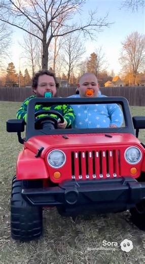 Power wheels fun with pickle baby and baby boogie ‪@KidBehindACamera‬ ‪@boogie2988‬