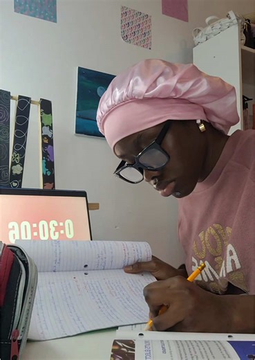 A Saturday with me 🎀🫧🌸#vlog #morningroutine #dailyvlog #clening #sports #outfit #mylife dsl guys j’avais flem de faire un montage 😔