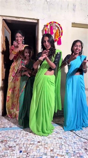 Maya Hoge Maya | Group Dance Video | #shorts #ytshort