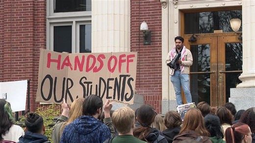 Federal judge tells Trump administration to re-instate two Oregon student visas