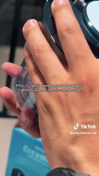 Cumpliendo un sueñoooo, ni idea de cómo usarla pero con mil recetas por hacer 🙂‍↔️🙂‍↔️ #ninjacreami