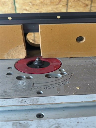 Auction #3922056 - Porter Cable Router Model 1001-T2 with Bo