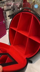 20K views · 110 reactions | Here’s a closer look at the Minnie Mouse Vanity Case for £12 in Primark. | Money Saver By Dansway | Facebook