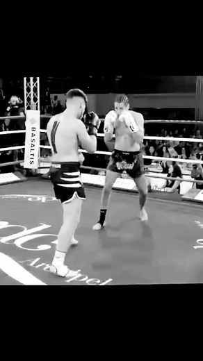 kik boxing kik boxing kik boxing kik #happy #viral #kikboxing #kikboxing🥊🥊🥇🏆 #kikboxing🥊🥊🥇🏆 #kikboxing🥊k1 #الرياضة #الشعب_الصيني_ماله_حل😂😂 #الحمدلله_دائماً_وابداً #المغرب🇲🇦تونس🇹🇳الجزائر🇩🇿