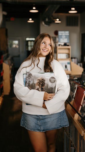 East Tennessee Photographer on Instagram: "Senior and a music lover? Look no further for senior photo inspo than Mattie’s session at a local record store! I always encourage seniors to think outside the box when it comes to locations and incorporating their interests. Mattie really knocked it out of the park when she said she wanted to do her portraits in a record store! 10/10 💖 #seniorportraitsession #seniorpictures #seniorphotoshoot #seniorphotos #chattanoogaseniorphotographer"