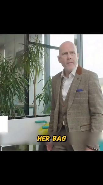 The cleaner tried to steal money from her boss’s safe #plotmovie #drama #movierecap