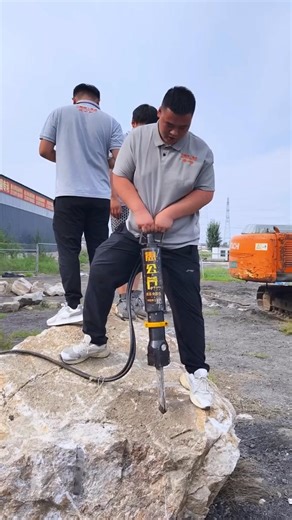 #jackdrill #drilling and cracking machine #矿山开采 #钻裂一体机 | A3