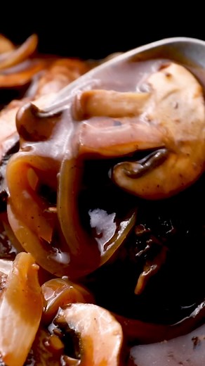 245K views · 3.2K reactions | Everyone needs a good Salisbury Steak recipe for their weekly dinner rotation! While it tastes like an absolute treat, this meal is made with a simple ground beef patty and a rich mushroom gravy. In this recipe you’ll find instructions on how to turn this into a freezer meal for your busiest nights. Recipe—https://www.jocooks.com/recipes/salisbury-steak/ | JoCooks | Facebook