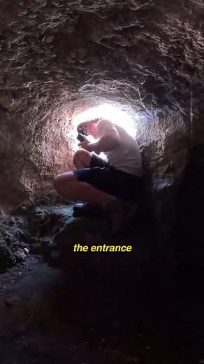 Unveiling the Secrets of an Ancient Tomb: A Historical Adventure!