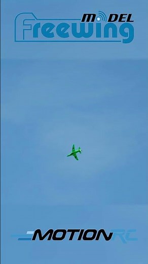 Ripping the Freewing 64mm Banshee in some tight turns! #rc #banshee