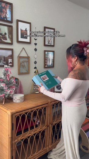 735K views · 675 reactions | An Aura frame is the gift everyone on your list is sure to love. Shop our best deal of the year for $45 off our #1 ranked digital frame by Wirecutter. Use code BLACKFRIDAY. | Aura Frames | Facebook