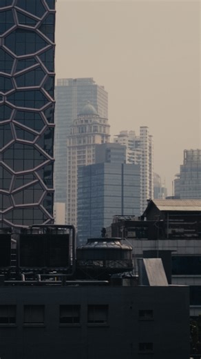 Wilie Effendi on Instagram: "Sedikit demi sedikit mulai suka dengan kota ini 🫶🏻🫶🏻🫶🏻 Filmed with Fujifilm XM5 & Tt Artisan 27mm f2.8 - 4K 50p 10bit Flog2 - Shutter Speed 1/100 - Iso 1250 ( Minimum ) - f2.8 - vnd 2-400 - Handheld Software: Davinci Resolve Input : Flog Output : Davinci Wide Gamut #cinematic #cinematicvideo #cinematography #jakarta #explorejakarta"