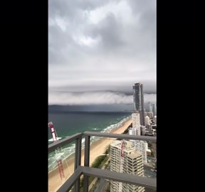 Massive cloud formation creates stunning view over Gold Coast, Australia