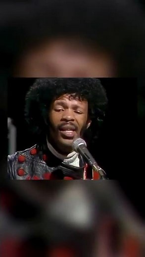 Sly And The Family Stone performing live, “Everybody Is A Star” (From The Midnight Special)