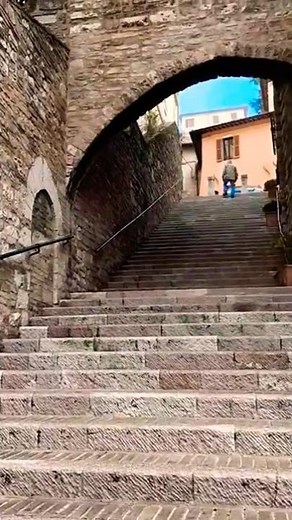 Assisi, the Famous Medieval Town of Saint Francis of Assisi | Italy Travel