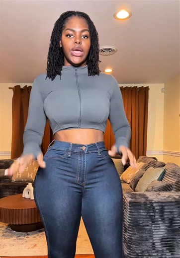 Stylish Flare Jeans for Perfect Body Contouring