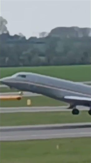 Dassault Falcon 7X takeoff #aviation