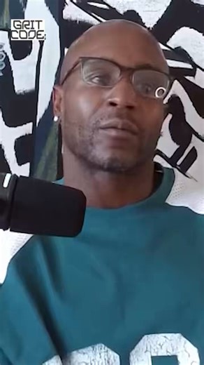 Donte Whitner & Marshawn Lynch.Close friends. Families connected.$2.5M stolen during a game.Blame pointed at Marshawn… wasn’t true.Still ended everything. Never spoke again.Watch now. Subscribe → https://t.co/uE6ZwOkEPa@DonteWhitner @PatrickWillis52 @rodbrooksTV