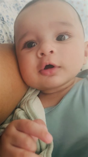 Ridan started a big baby story… then one yawn ended it! 😂😴What was he trying to say? 👶💛#shorts