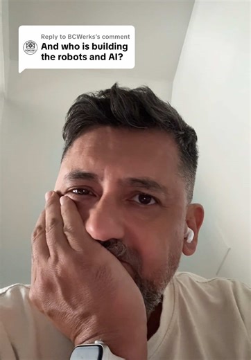 Replying to @BCWerks there’s a technological supersonic tsunami coming and everyone’s at the beach drinking pina coladas and have no idea what’s coming 🏖️