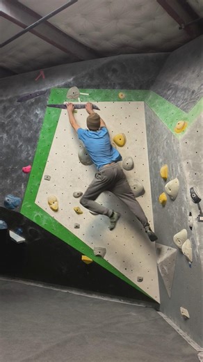 run-up dyno #bouldering #climbing #rockclimbinglife #rockclimbing #climber