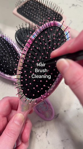 How to Deep Clean Your Hairbrush: Step-By-Step Guide