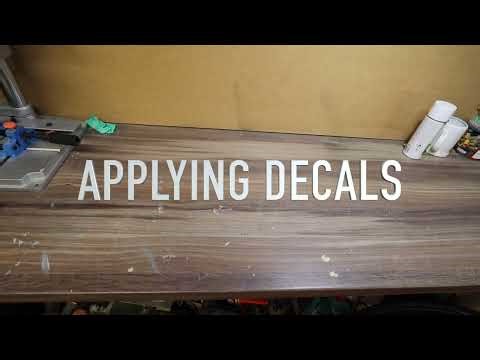 Applying decals to (carbon) bicycle wheels